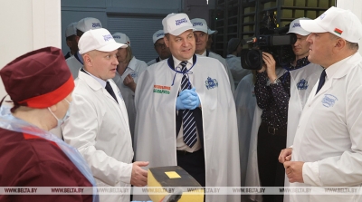 Удешевление экспорта, создание производств за рубежом. Головченко посетил ряд предприятий в Славгороде