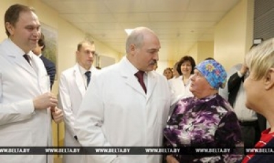 Лукашенко: в Беларуси приняты беспрецедентные меры по поддержке материнства и детства