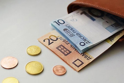 Средняя зарплата в Беларуси в 2019 планируется на уровне не менее Br1025