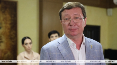 "Каждый из них уникален". О привезенных в Беларусь спектаклях рассказал худрук Марийского театра