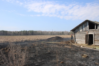 Возгорание сухой растительности в&nbsp;деревне Ходорово