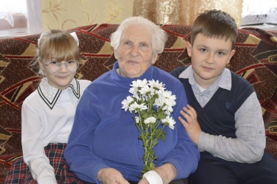 Память сердца: юные волонтёры Славгорода навестили бывших узниц фашистских концлагерей
