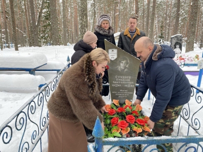 В&nbsp;преддверии Дня памяти воинов-интернационалистов делегация во&nbsp;главе с&nbsp;заместителем председателя райисполкома Ольгой Василевской посетила места захоронений погибших земляков