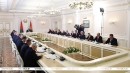 Выплаты на детей, контроль за уборочной, визит к фермеру и "Зов Полесья". Итоги недели Президента