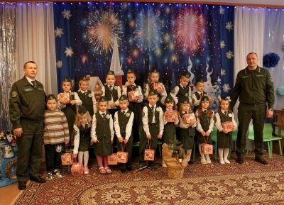 Новогодний подарок для воспитанников