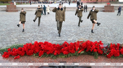 Ежегодно в Могилеве на Вахту Памяти у Вечного огня заступают 650 школьников